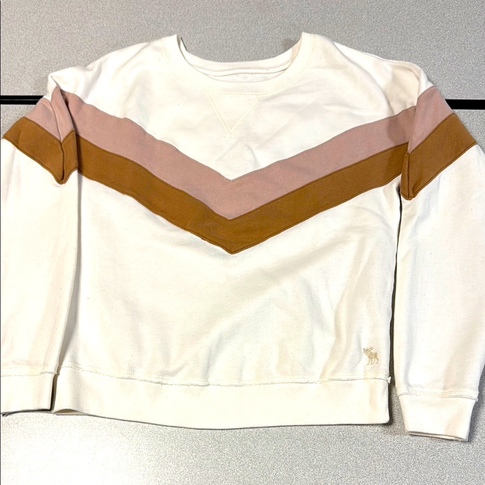 Women’s Abercrombie and Fitch sweatshirt